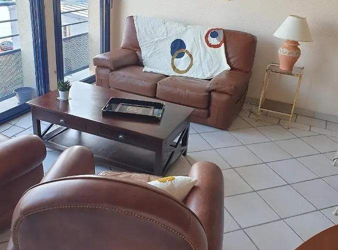 Le Guepratte Apartment *