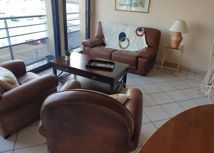 Le Guepratte Apartment